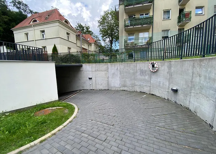Lion Apartments - Młoda Polska Nowe Apartamenty z parkingiem